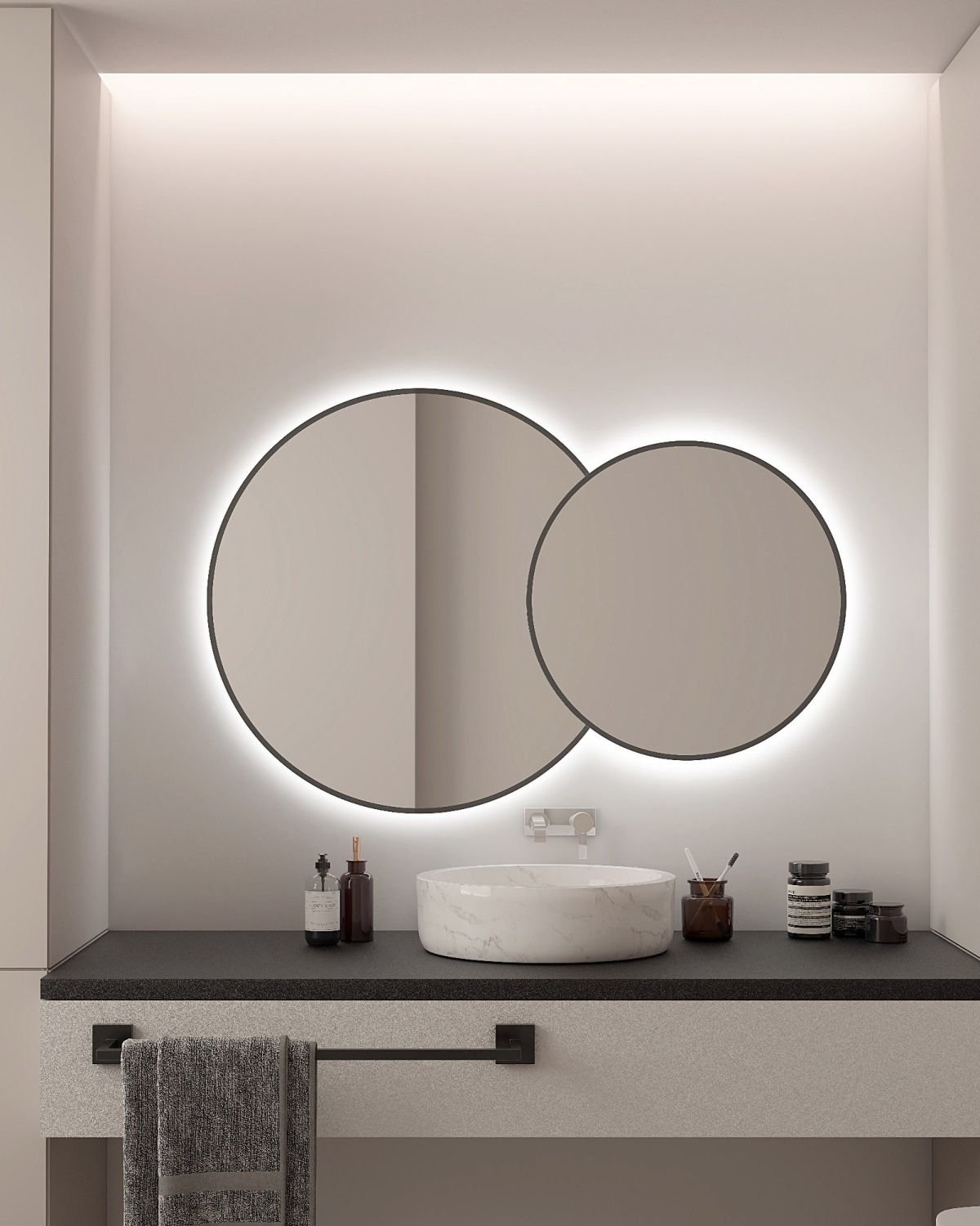 Baztán Mirror