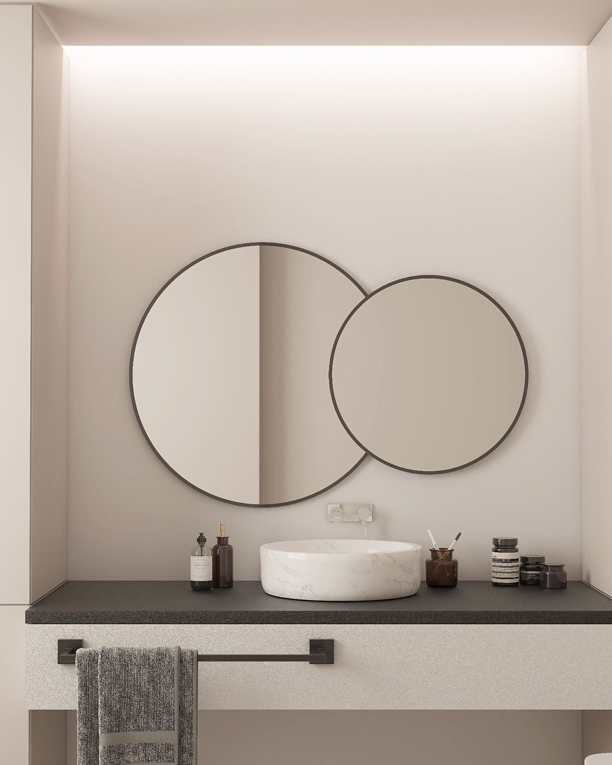 Baztán Nol Mirror