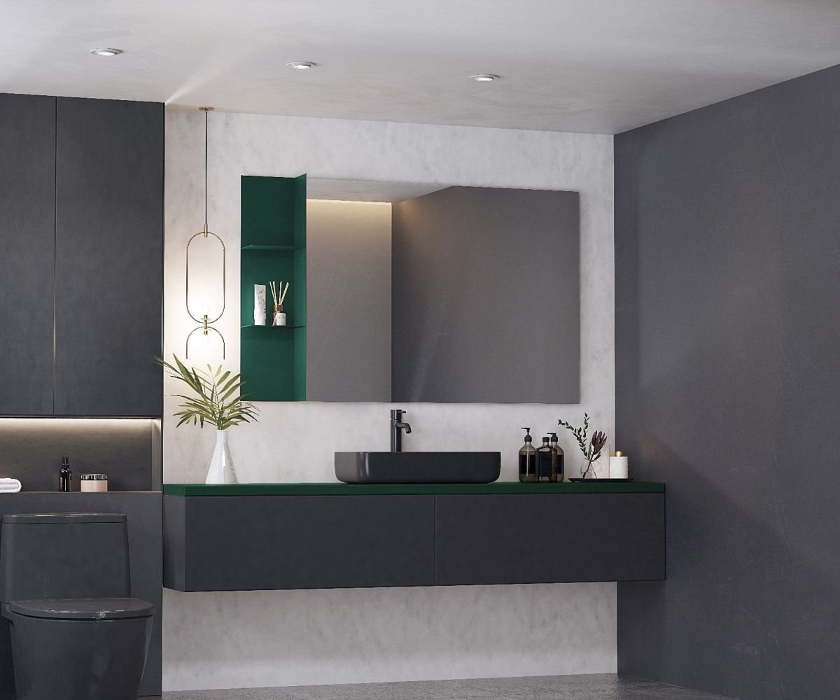 Kenia Nol Mirror