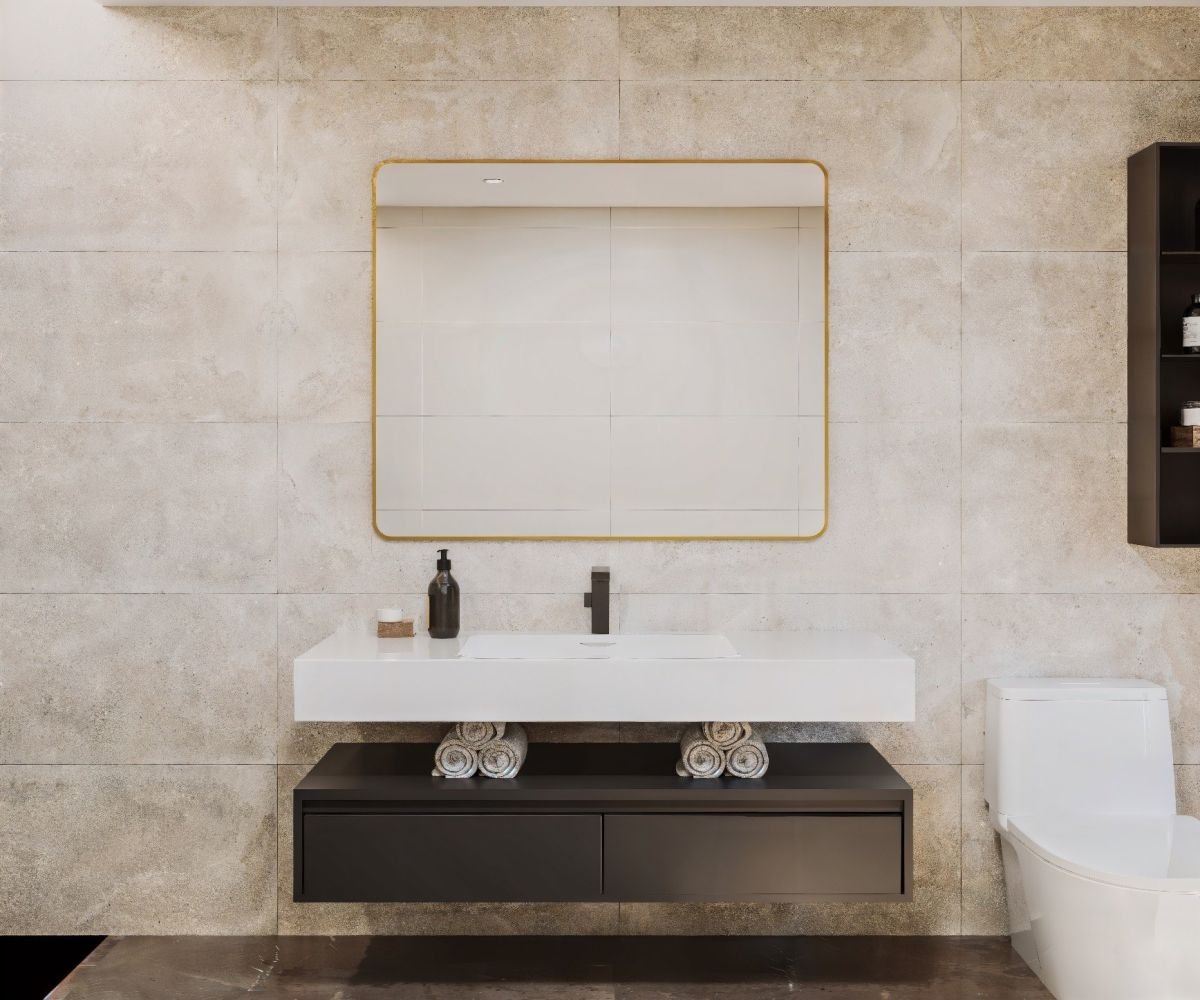 Turia Nol Mirror