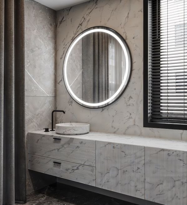 Garbí Mirror